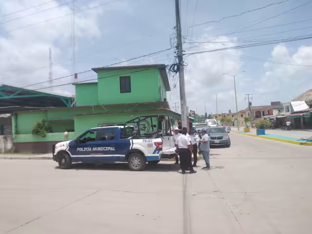 Habitantes de Sabancuy exigen oficina de tránsito ante aumento de retenes