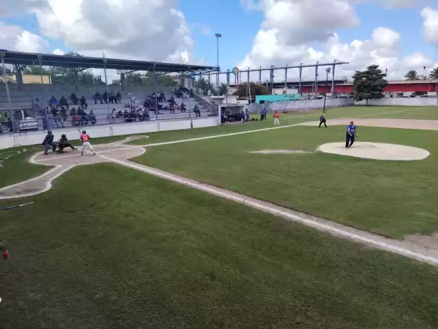 Coyotes y Cardenales disputarán el campeonato el próximo fin de semana.