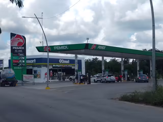 Empleados afirmaron que como la queja sólo se realizó por redes sociales, no en organismos oficiales, no hay nada que hacer; trabajan con normalidad