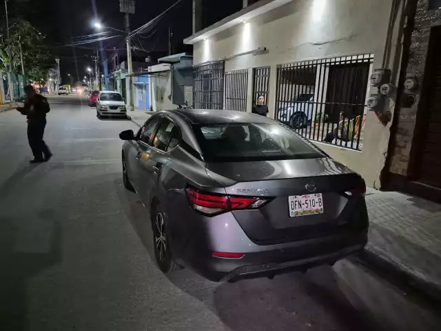 Conductor ebrio es detenido tras chocar contra vehículo estacionado en la colonia Manigua