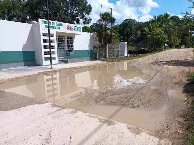Habitantes aseguran que el deterioro de la vía representa un riesgo para quienes la transitan