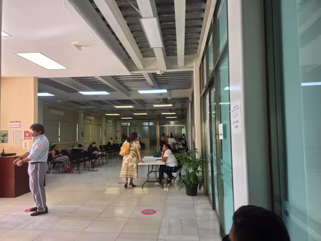 Titular de la USICAMM evade responder por protestas de trabajadores en Campeche