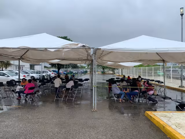 La vacuna que se aplica a los mayores de 18 años en Cancún es la dosis de la farmacéutica AstraZeneca