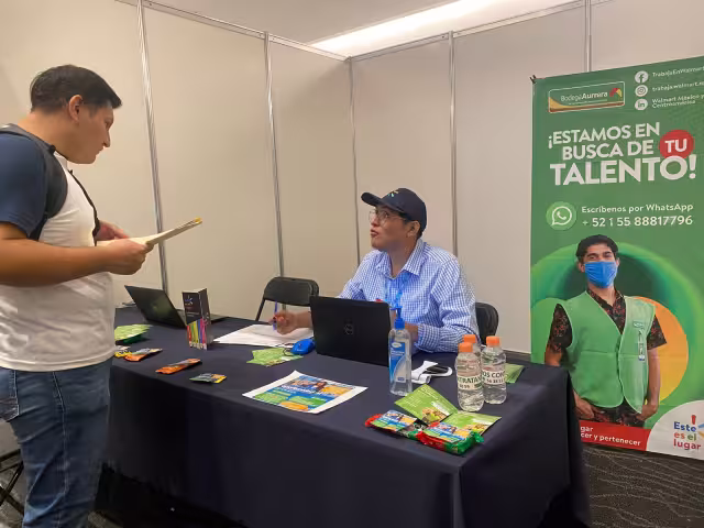La Feria Nacional del Empleo se realiza en el Centro de Convenciones Siglo XXI de Mérida