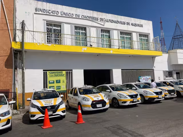 RTCH Premier es un servicio de radiotaxi que implemento Suchaa para posicionarse ante la posible llegada de apps del mismo giro