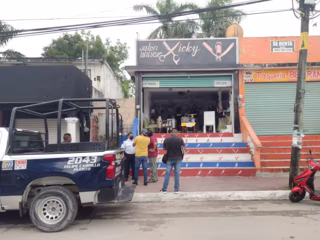 Al lugar llegaron elementos de la policía municipal para atender el reporte
