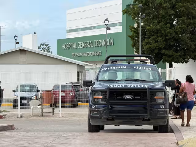 El sujeto que recibió un balazo acudió al Hospital General.