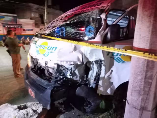 Los pasajeros quienes manifiestan dolores en el cuerpo, están a la espera de la aseguradora para que les den un pase médico