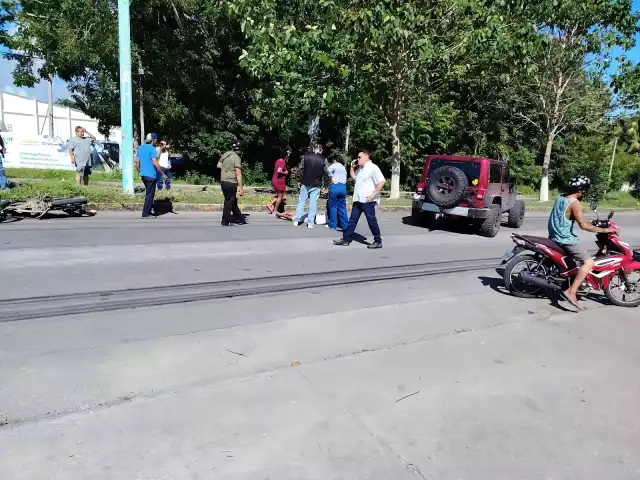 Conductores al ver incidente se acercaron para auxiliar al hombre