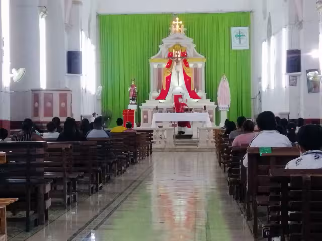 La misa que ofició anoche