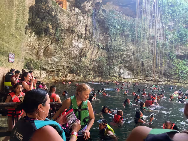 Los cenotes reciben a cientos de visitantes al año