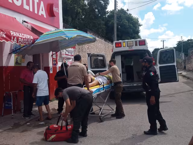 La abuelita fue trasladada de emergencia al ISSTEY de Mérida