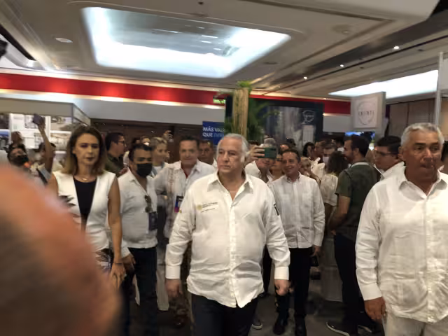 Miguel Torruco Marqués llegó a Cancún para un evento relacionado con el sector turístico de la zona, y previo a él fue cuestionado sobre la llegada de la Sectur a Quintana Roo