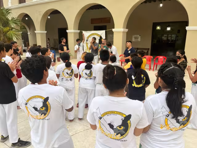Jóvenes disfrutaron de una sesión de capoeira en Progreso