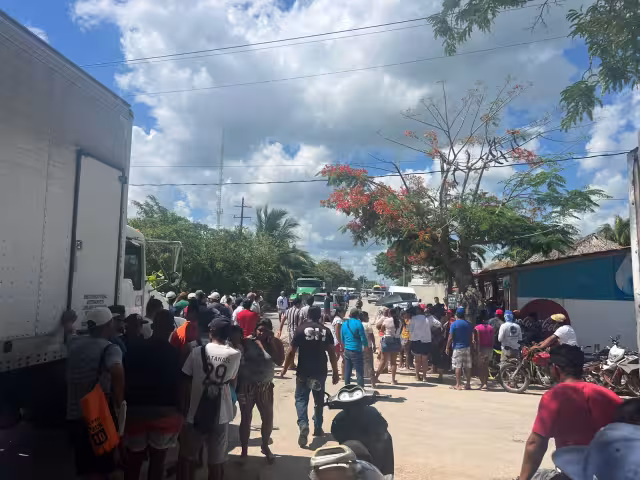 La CFE ha causado alrededor de cuatro bloqueos en su contra