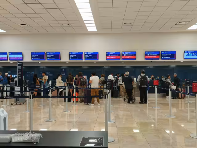 Vuelo de Viva desde Querétaro llega con 5 horas de retraso a Mérida
