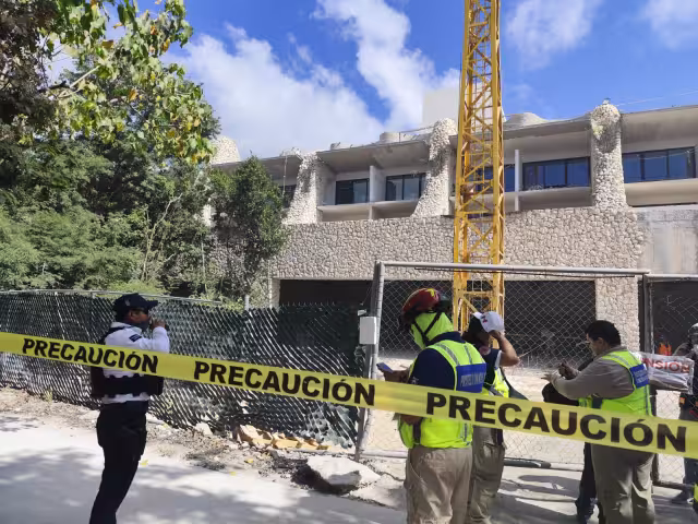 Explosión de un transformador en Xcaret genera movilización de cuerpos de emergencia