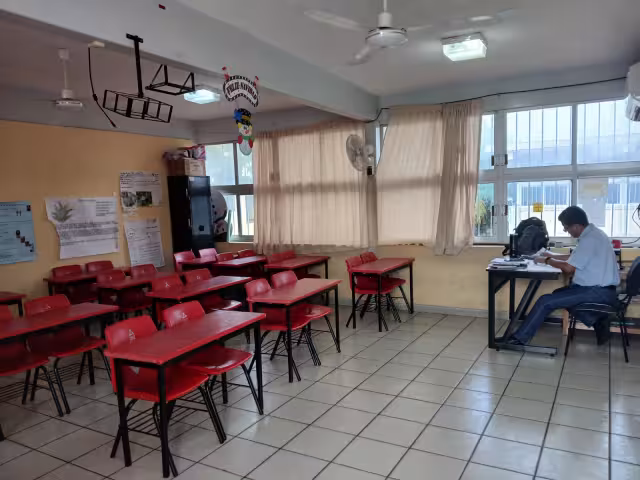 Fuertes lluvias provocan ausentismo escolar en Hopelchén y Los Chenes.