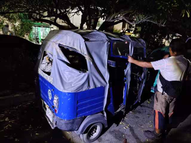Mototaxistas se movilizan contra presunto ladrón de parabrisas en Villas del Mar 3