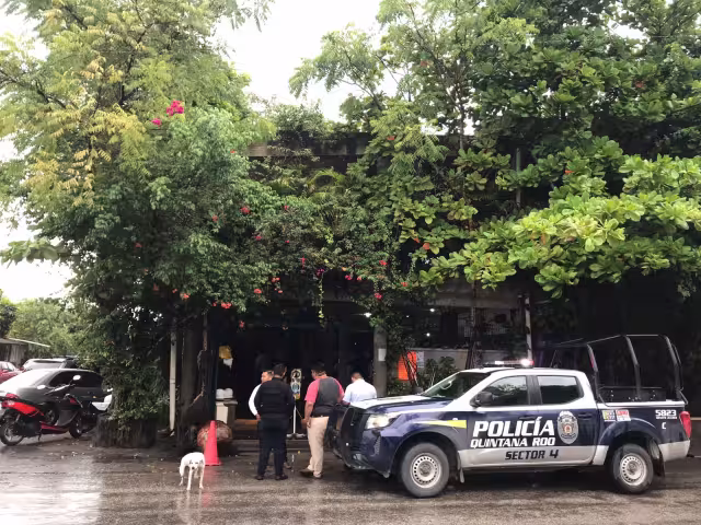 El cuerpo del hombre fue trasladado al Semefo de Cancún, donde le practicarán una autopsia para saber las causas de su muerte