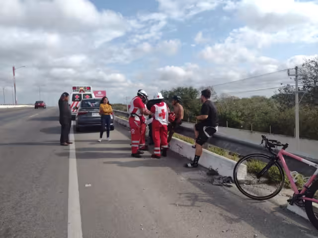 El joven de 20 años fue atendido por los elementos de la Cruz Roja