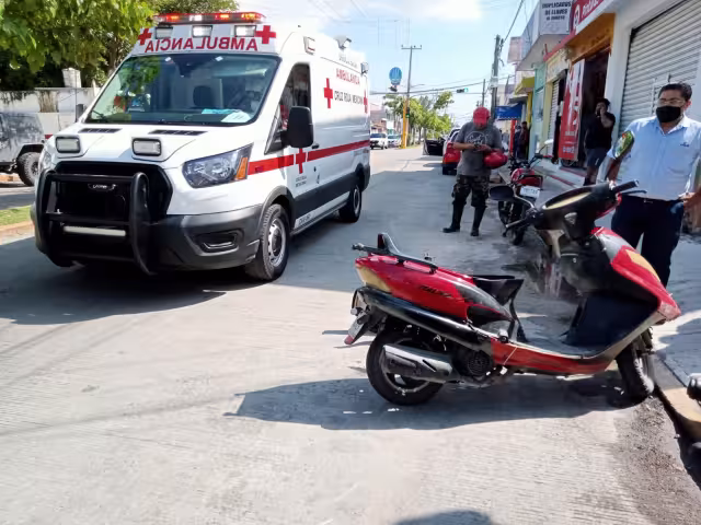 El percance ocurrió cerca de las 16:55 horas, sobre el cruce de la calle 56 entre 35 y 35-A de la colonia Fátima