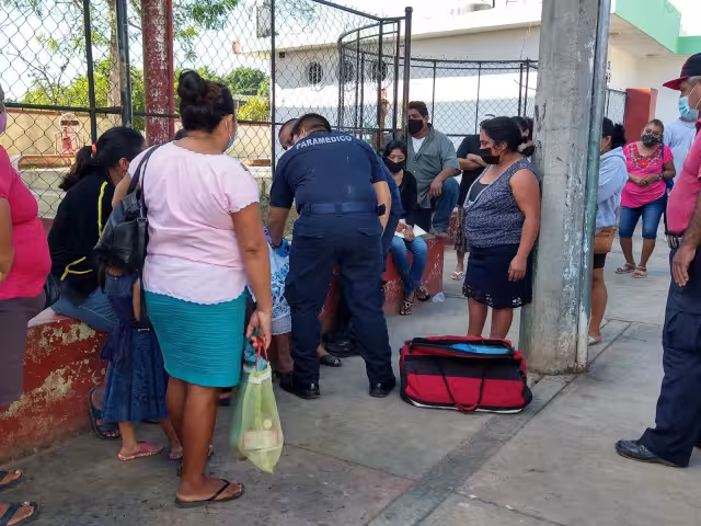 La persona de la tercera edad fue atendida por paramédicos
