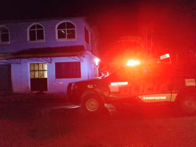 El hombre fue encontrado por un familiar cuando estaba suspendido de una viga