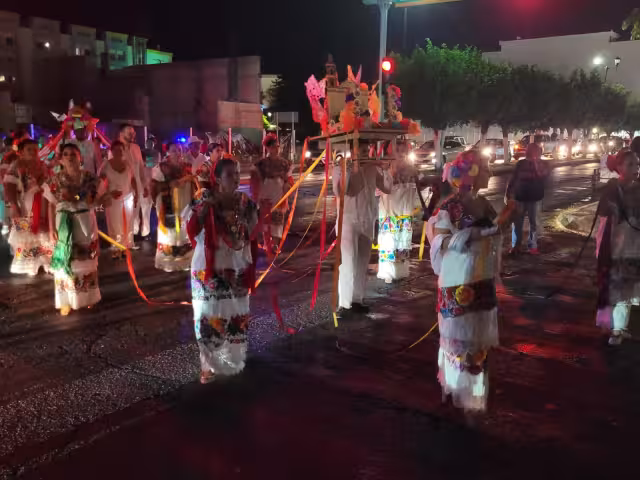 El recorrido del Barrio de San Román a la Plaza de la República