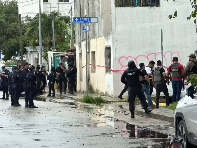 Familiares y padres de los menores acudieron a la SSC asegurando que no tenían relación con los hechos