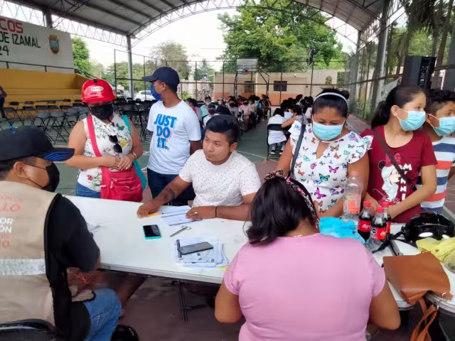 Baja fluencia de personas en el módulo de vacunación en Izamal