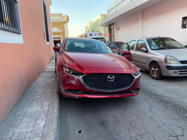 El accidente dejó daños superiores a los 75 mil pesos