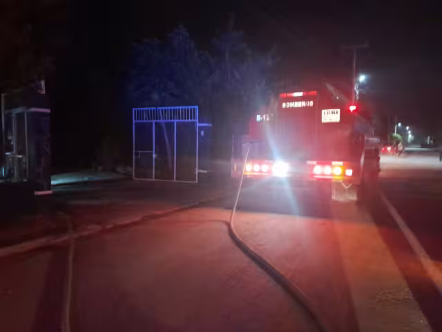 Un adolescente de 14 años con discapacidad física sufrió quemaduras severas en un incendio en su domicilio