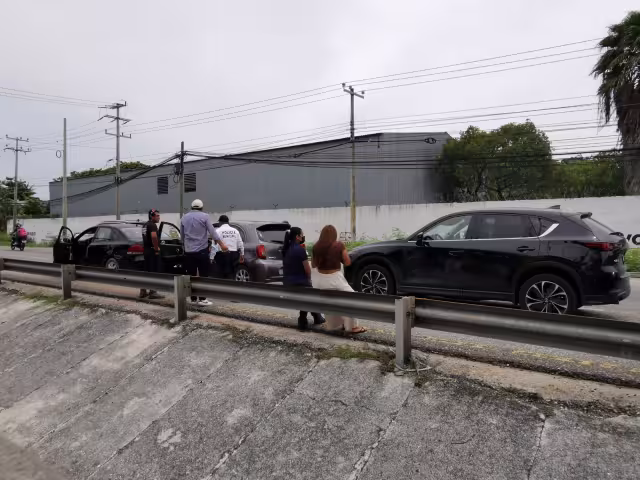 Choque múltiple frente a Medher genera caos vial por más de media hora