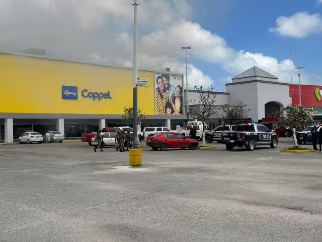 Aparentemente, el siniestro comenzó en la bodega de electrodomésticos