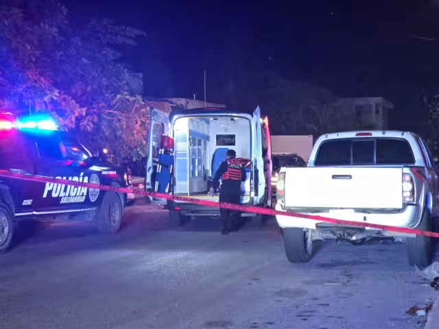 Elementos policiacos y cuerpos de emergencia respondieron al llamado.