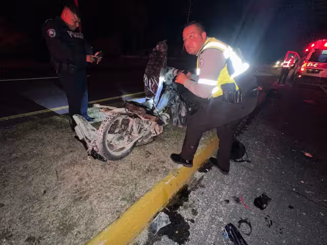 Fuerte accidente vial en la carretera federal 307 deja tres personas lesionadas