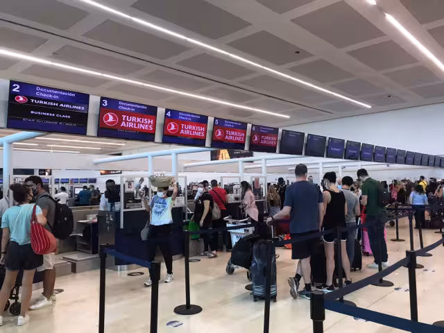 Con un total de 266 Llegadas de las que 88 son de destinos nacionales y 178 internacionales