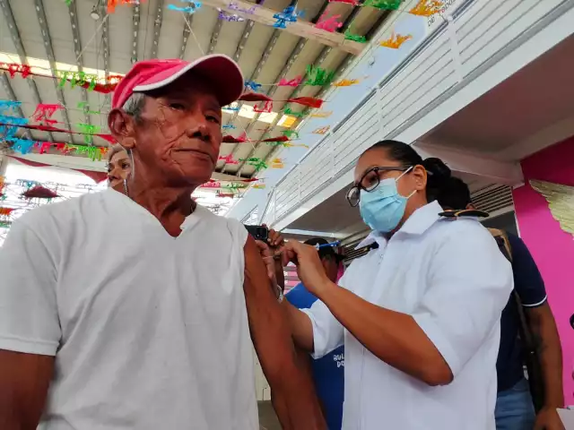 Meta de 244 mil dosis contra influenza enfrenta reto en Campeche