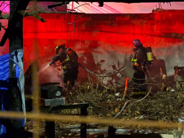 Cuerpos de emergencia actuaron rápidamente para evitar que el siniestro se propagara a viviendas