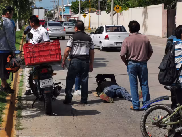 El motociclista fue trasladado al Hospital General de Ciudad del Carmen