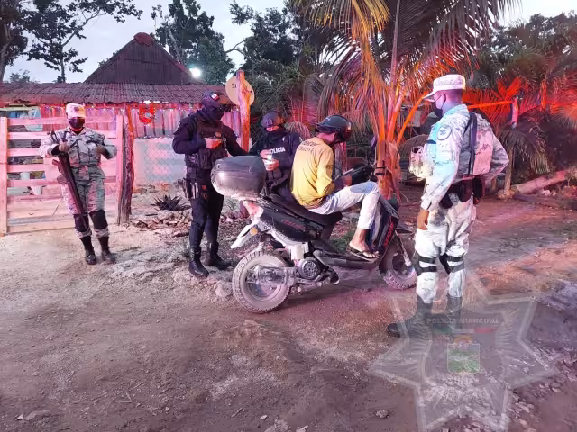Por alrededor de tres horas, los uniformados continuaron con sus recorridos