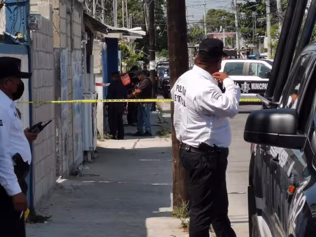 El repartidor fue ayudado por policías de Ciudad del Carmen