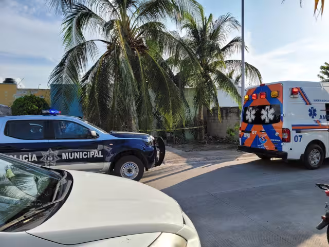 La mujer pidió ayuda a las autoridades locales al ver el cuerpo