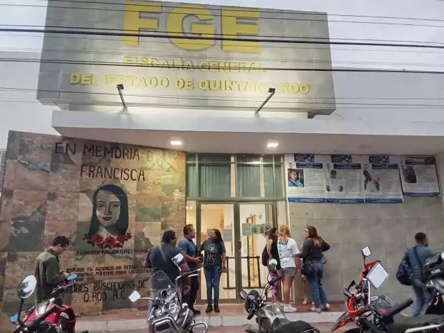 Detienen a menor de edad por manejar presunto auto robado