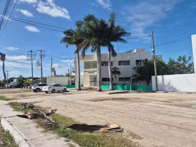 Un hombre conocido como “El Cacha” fue detenido por la Policía Municipal al encontrarle un arma de fuego en su vehículo.
