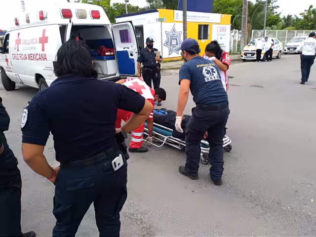 El policía fue trasladado al hospital del Isste en Chetumal