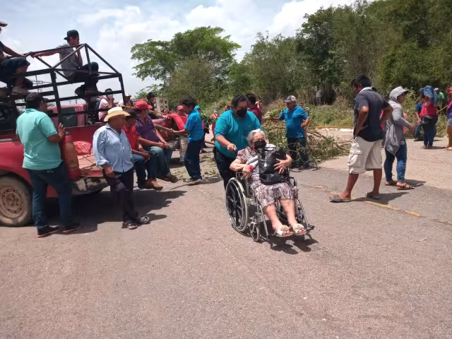 Una mujer de la tercera edad que provenía de la ciudad de Campeche, se vio afectada al momento de ingresar a Hopelchén