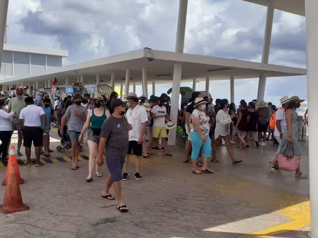 Tan solo la ruta de las 10 horas llegó con 592 pasajeros, mientras que, el cruce de las 11 horas también arribó lleno