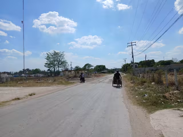 Tres hombres con aspecto de indigentes lo amenazaron con un cuchillo.